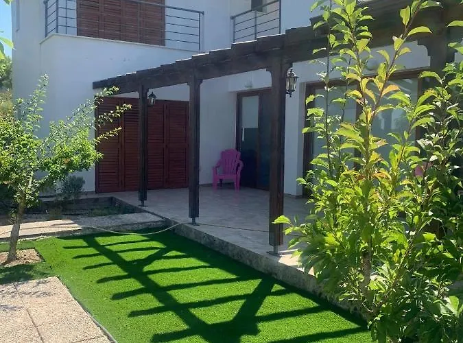 Demelida In Tsada, Paphos Villa *