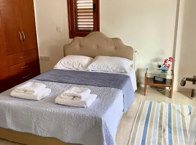 Villa Demelida In Tsada, Paphos *