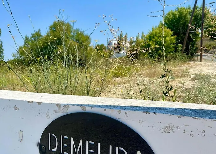 Villa Demelida In Tsada, Paphos *