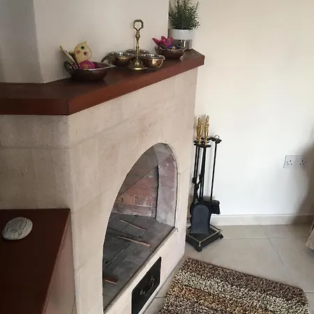 Demelida In Tsada, Paphos Villa