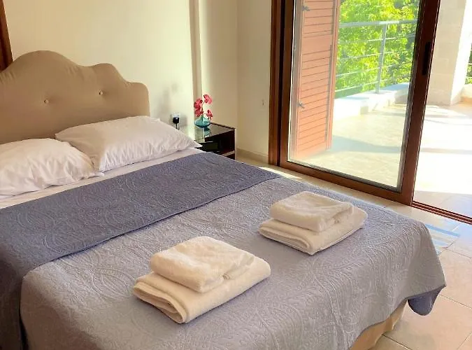 Willa Demelida In Tsada, Paphos